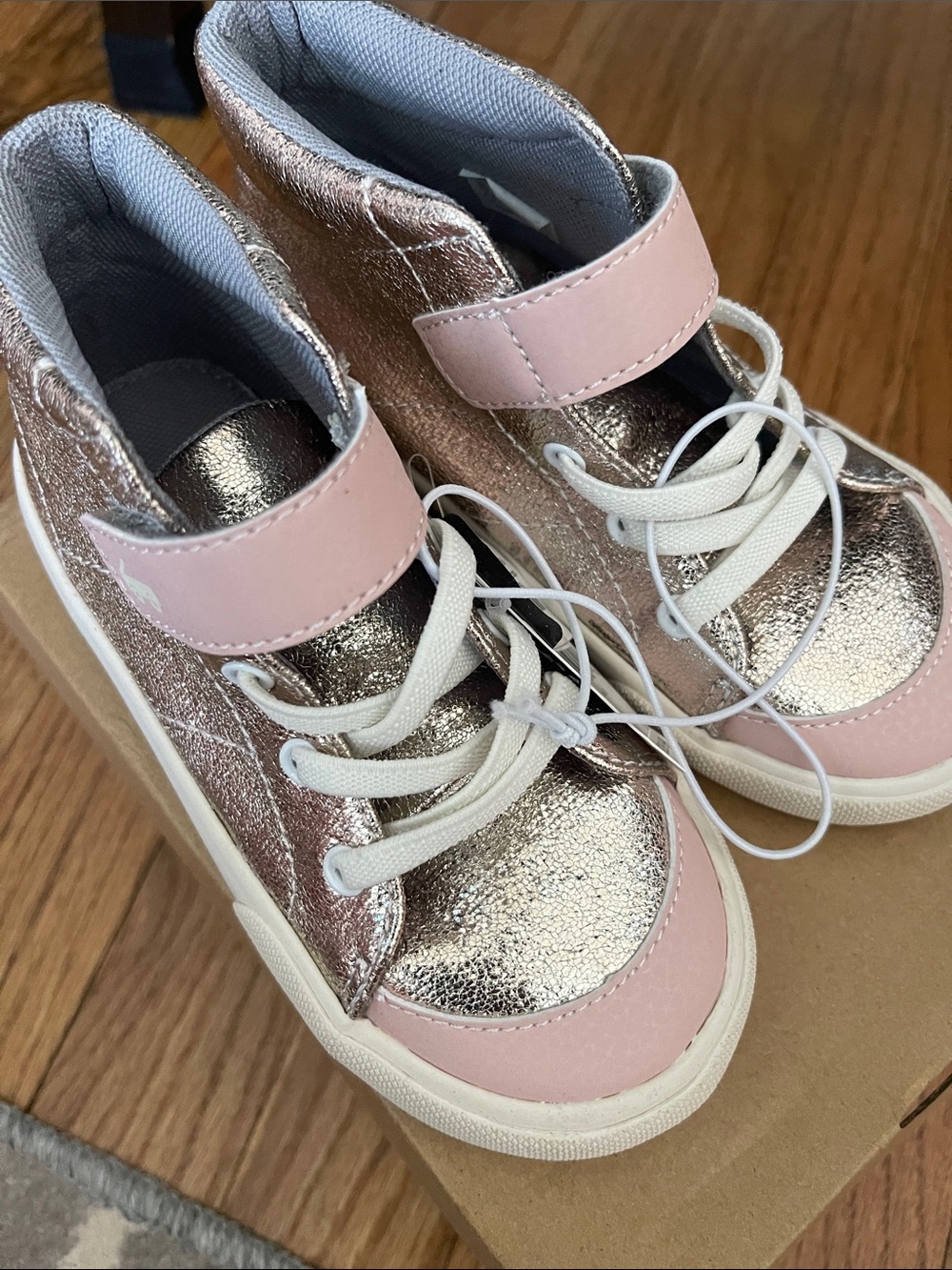 See Kai Run Kids Metallic Rose Gold and Pink High-Top Sneakers Belmont size 10